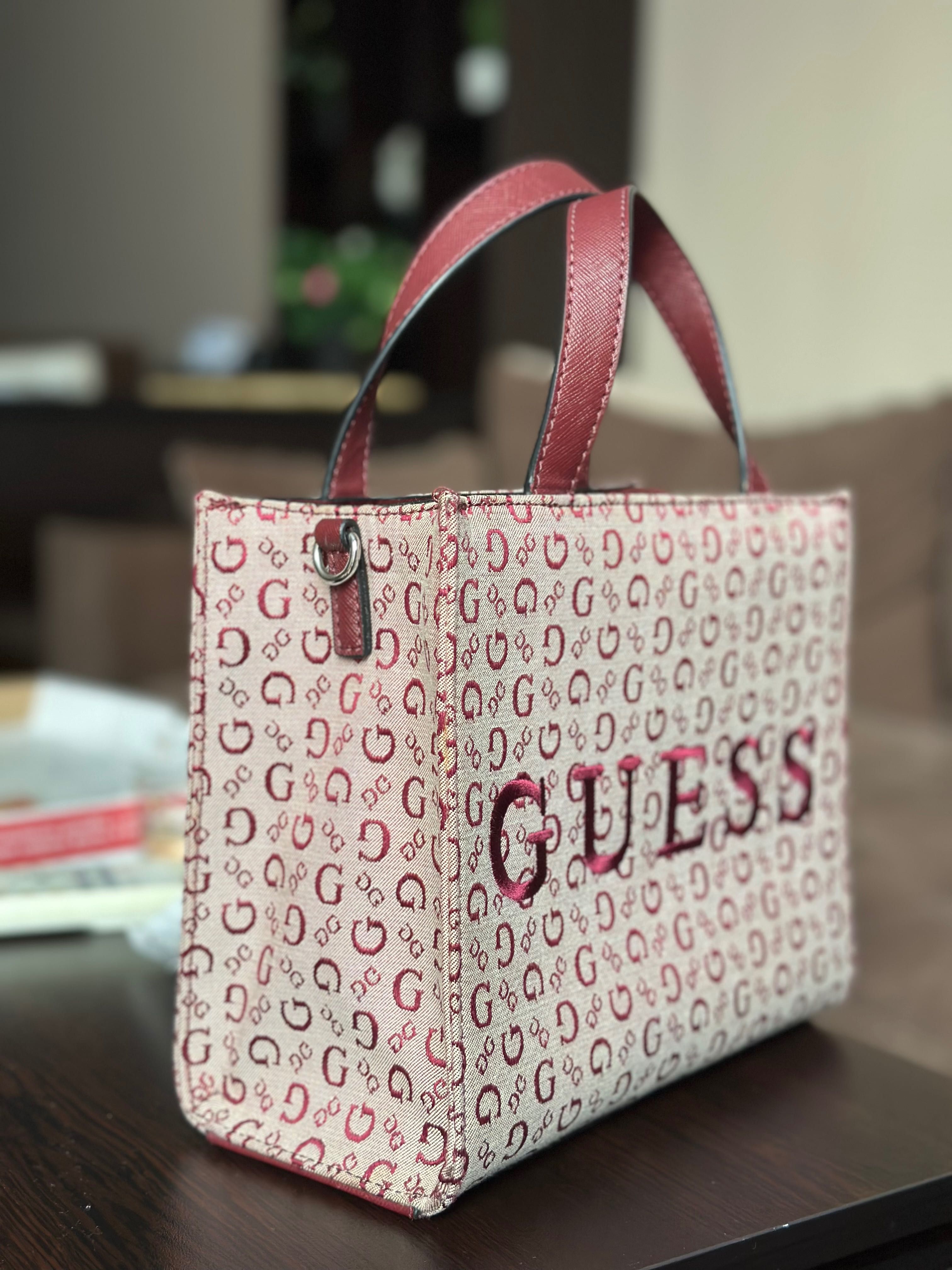 Нова чанта Guess, бордо
