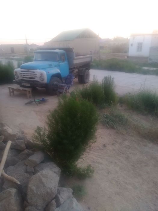 Зил машын бар сатылады