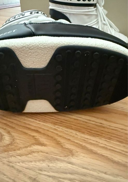 Апрески Moon Boot