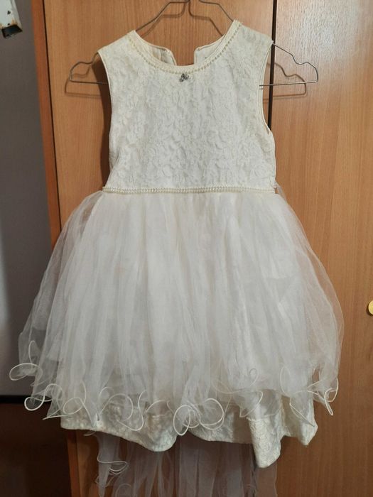 Rochita dantela 140 cm rochie 10 ani