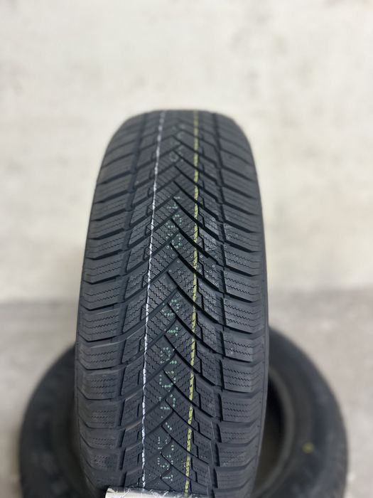 Нови Зимни Гуми Rotalla Setula W Race S130 185/60R16 86H НОВ DOT