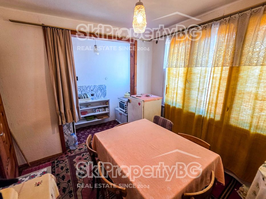 Къща с 4 спални в село Доспей, близо до Боровец!