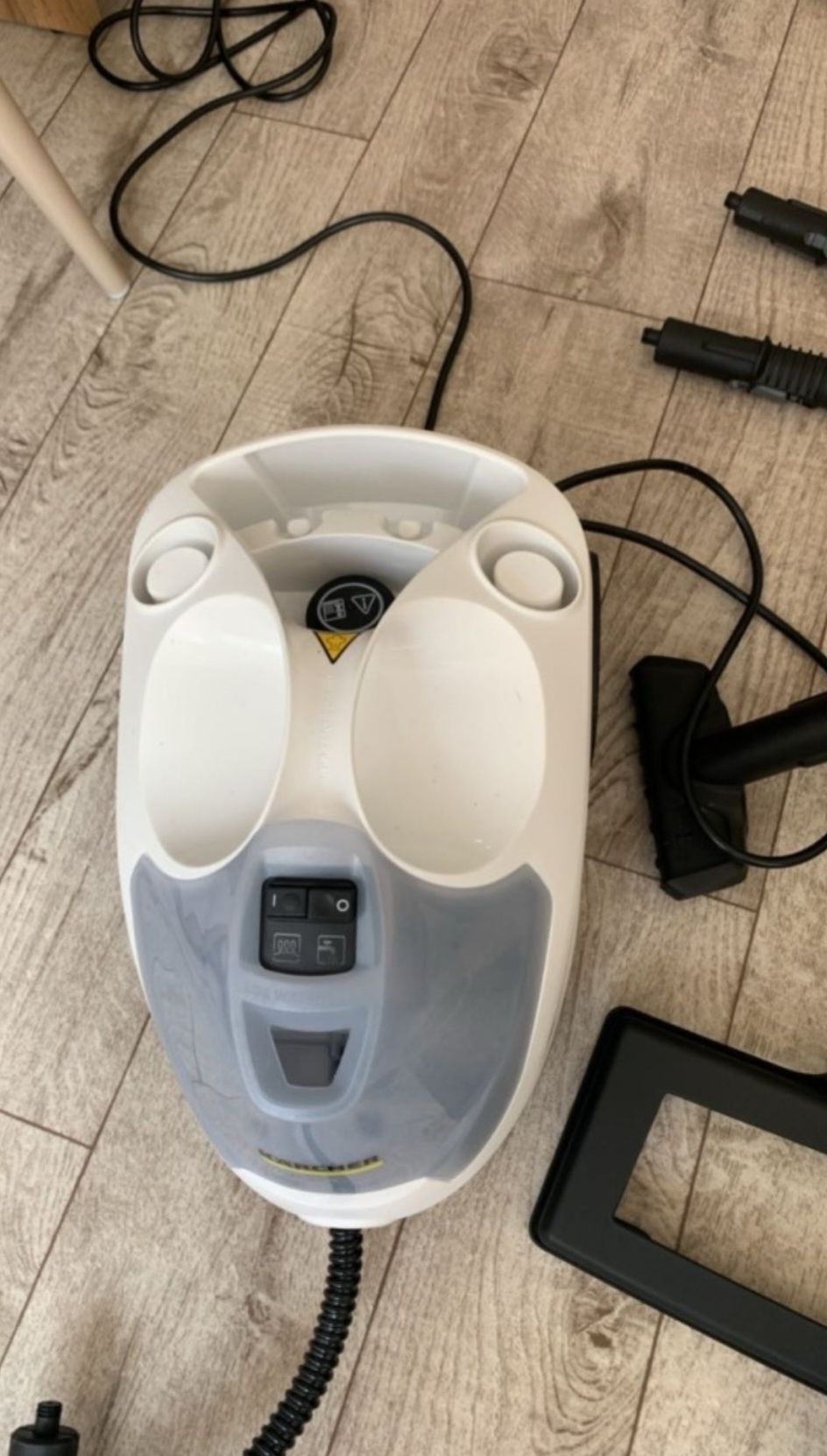 Пароочиститель Karcher SC 4 белый