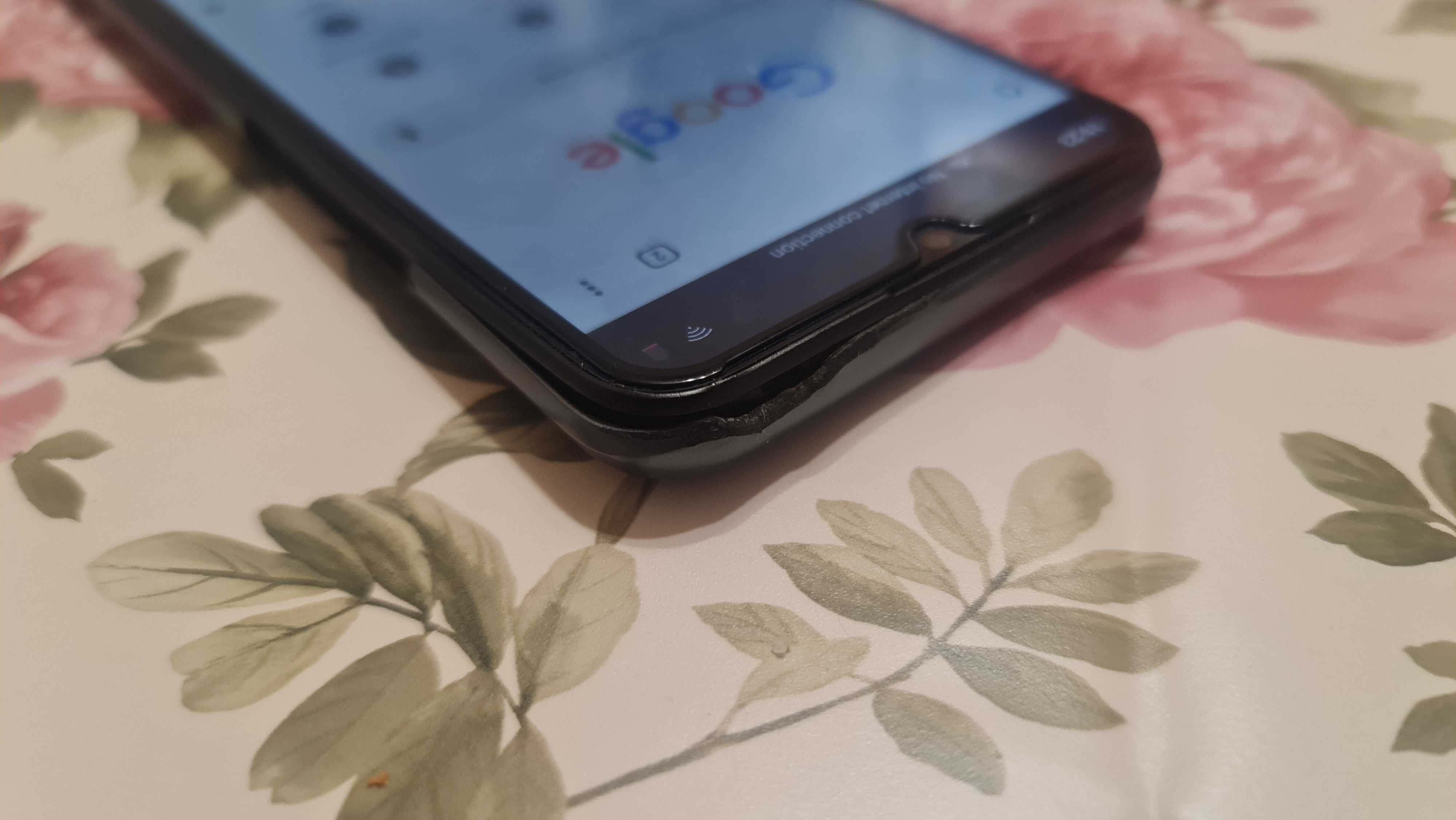 Realme c11 телефон капака му трябва смяна