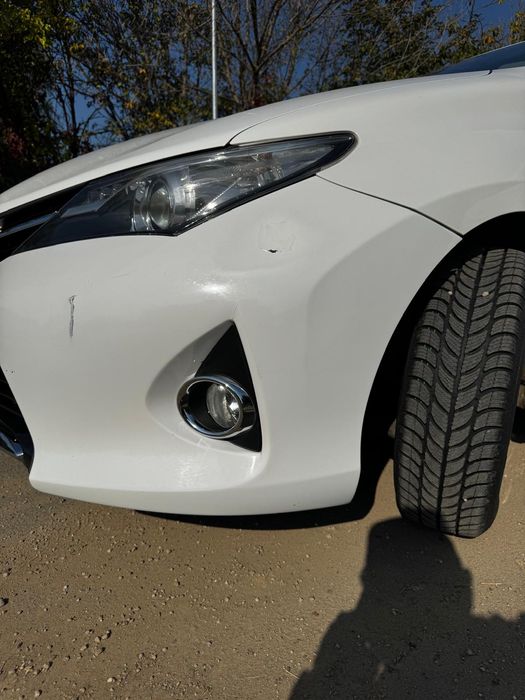 TOYOTA AURIS HYBRID 1.8benzina 4.5L/100km km reali carvertical