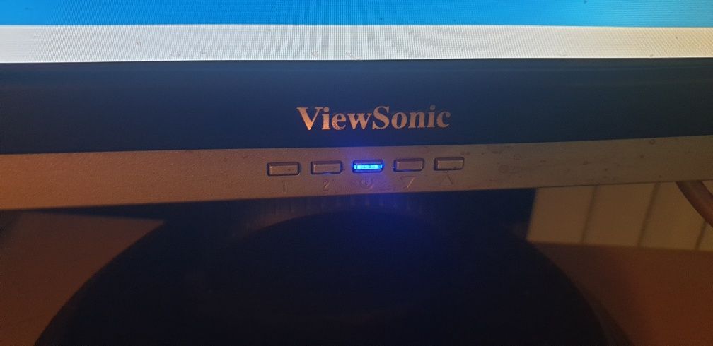 Продавам монитор ViewSonic 20 inch
