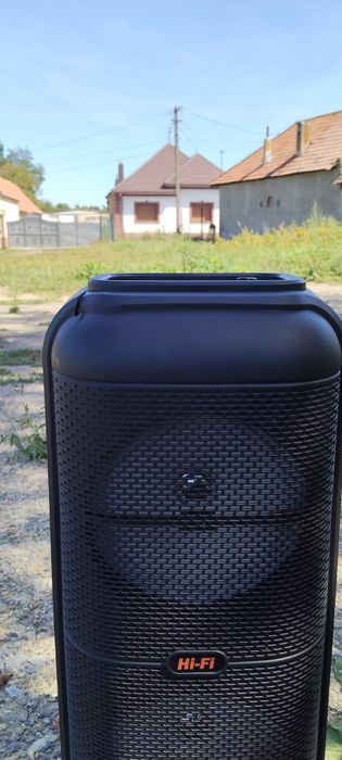 Vând boxă portabilă