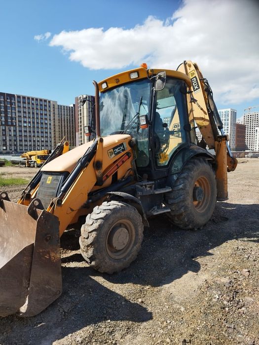 JCB 3CX SM 2010года.