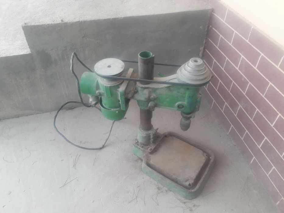 Токарный станок сверление чарх комплект сотилади