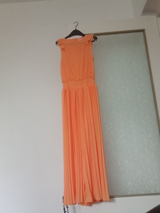 Fustă pantaloni nou nouță