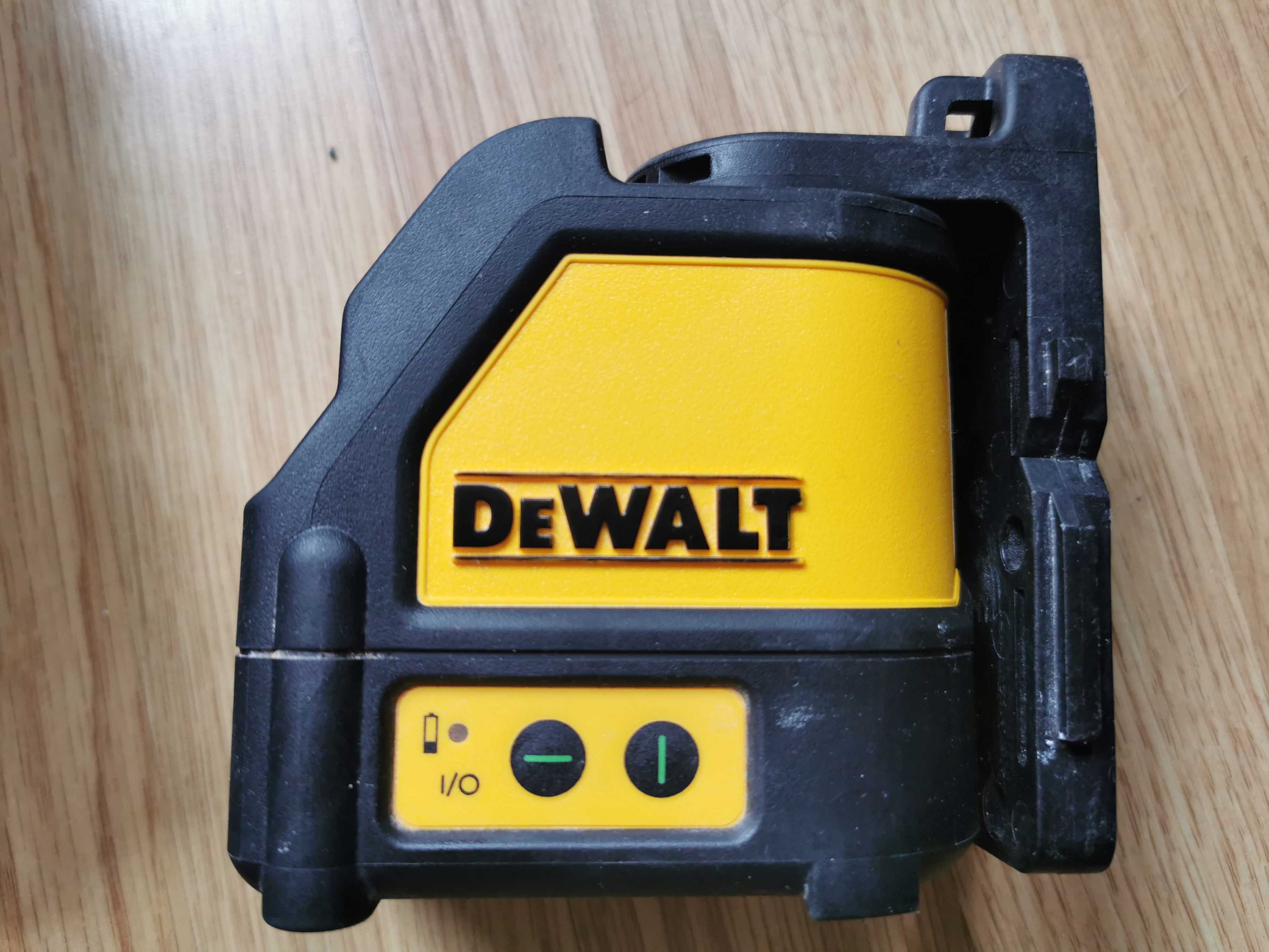 Лазер нивелир зелен dewalt DW088CG
