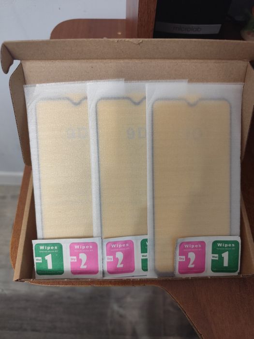 Набор защитных стёкол на Redmi note 8