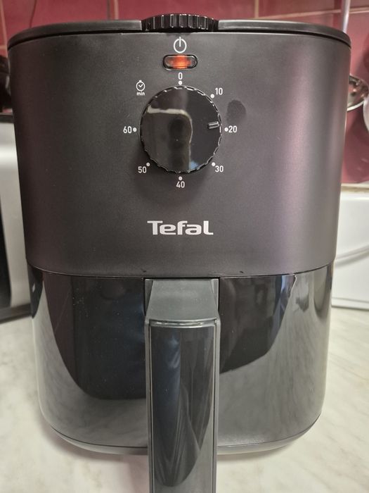 Air fryer  ( Friptoza pe aer cald)