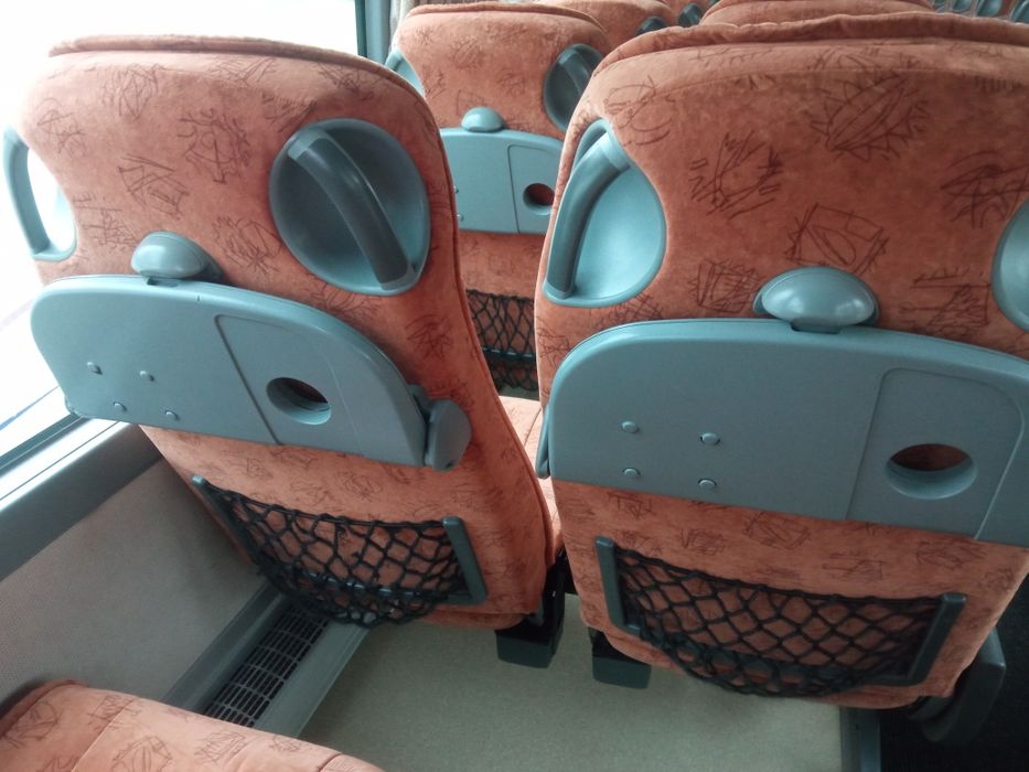 Vând măsuțe și plase pentru scaune de Setra și Mercedes