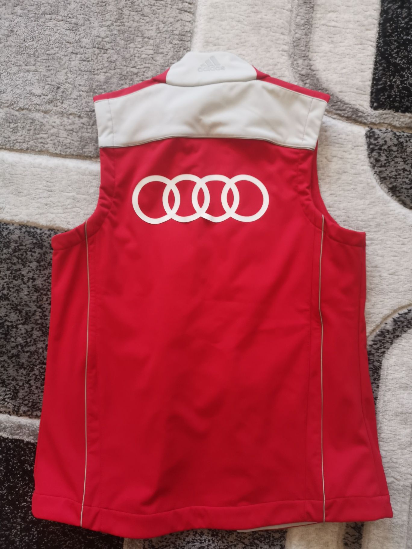 Audi Adidas Елек