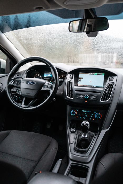 Închirieri auto ieftine și flexibile - RapidRent
