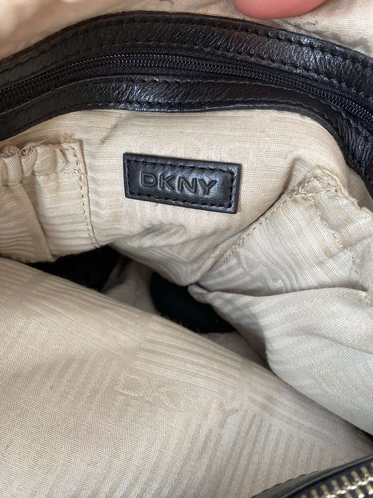 Черна чанта  DKNY естествена кожа