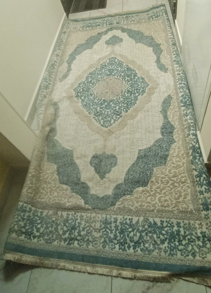 Ковёр (2 м на 1,5 м)