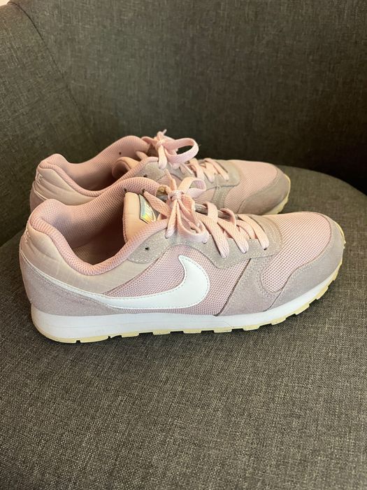 Маратонки Nike, номер 39