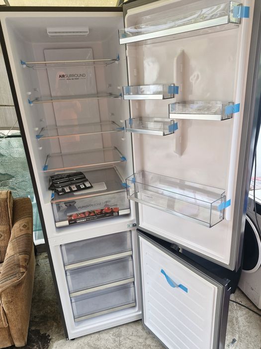 Frigider Haier NOU NEFOLOSIT. Înălțime 196/60/65 Cu WI-FI  Grii închis