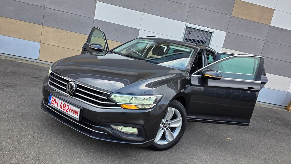 Volkswagen Passat 200CP DSG 2021 Navi Mare Virtual 3xClima digitala ACC Garantie TVA 21%