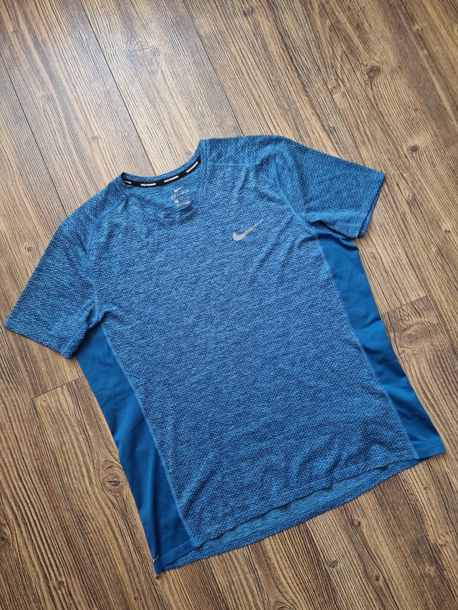 Страхотна мъжка тениска NIKE размер XL