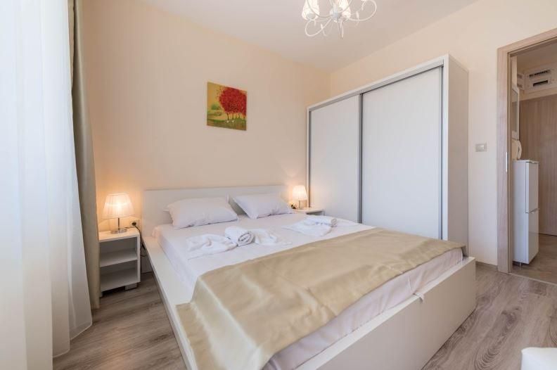 Дава се под наем Двустаен апартамент в Варна, Аспарухово - 68 кв.м за 500 € - Снимка #4