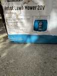 Robot de tuns iarba