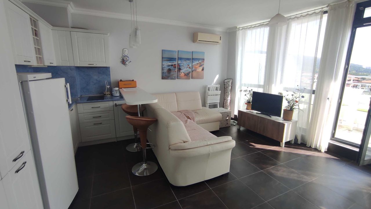 Продава се Двустаен апартамент в Свети Влас - 60 кв.м за 1417 €/кв.м - Снимка #2