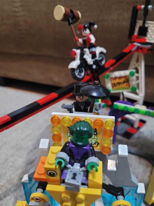 LEGO DC Comics Super Heroes 76035 Jokerland