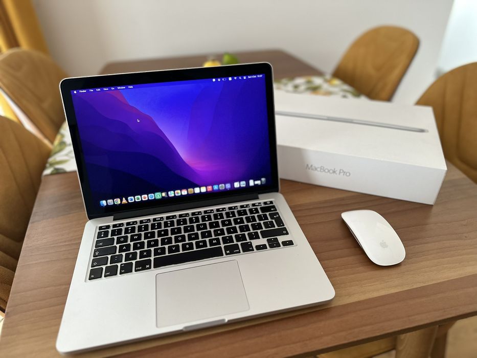MacBook Pro Retina, 13.3" - 2015 г. + подарък Аpple magic mouse