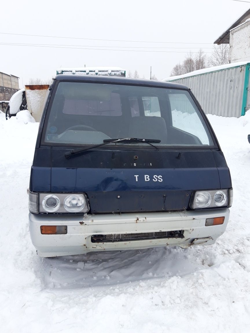 Продам Mitsubishi Delica Star Wagon 96г.в. по запчастям