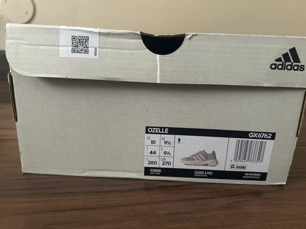 Adidas Ozelle size 44