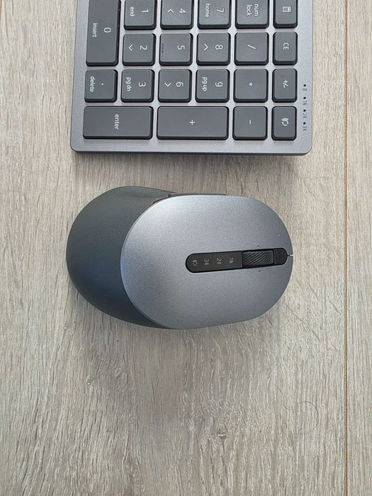 Kit Tastatura + Mouse Dell Multi-Device KM7120W