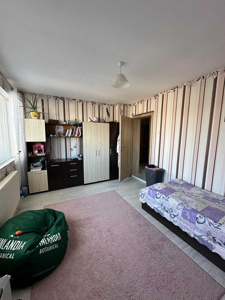 Продава се Тристаен апартамент в Търговище, Център - 70 кв.м за 1297 €/кв.м - Снимка #6