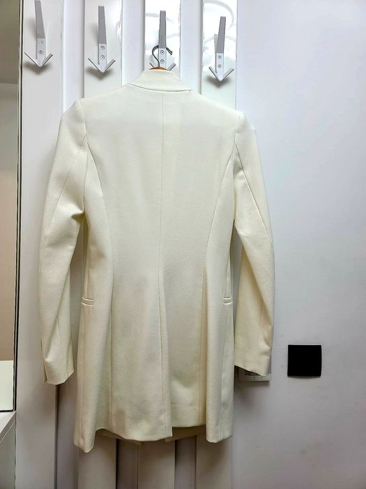 Sacou dama Zara alb / negru tip palton - Transport GRATUIT