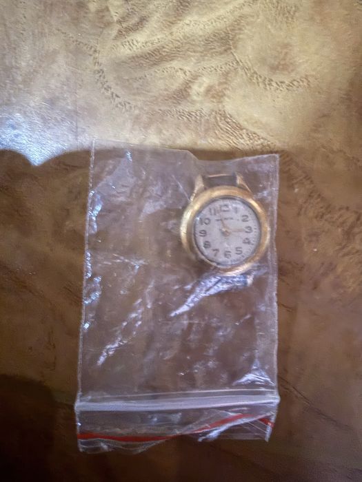 Женская часы Волга