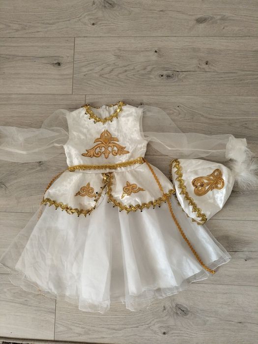 Национальная платье