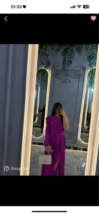 Платье вечерние в хорошем состояние