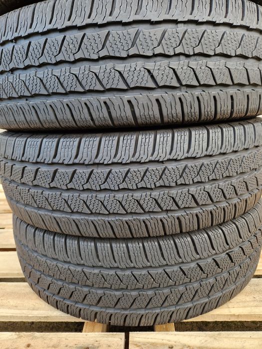 4anvelope iarna 205 70 17C Continental 2020