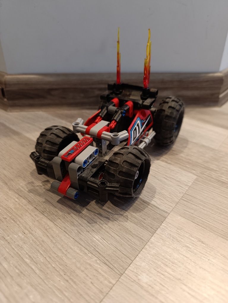 42073 Lego Technic Bash!