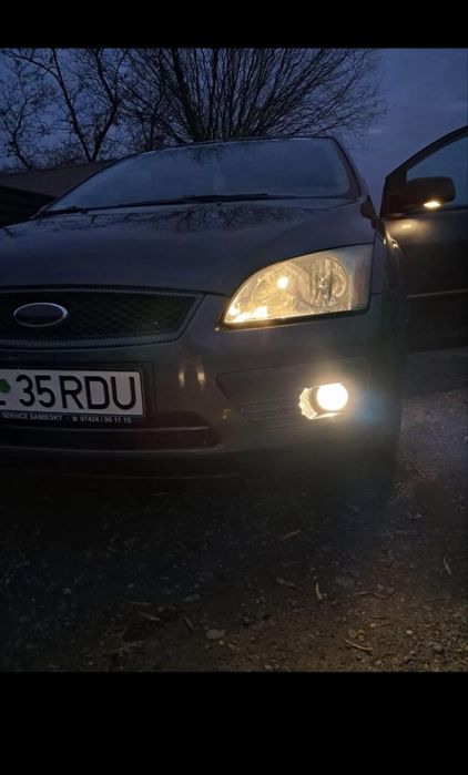Vand ford focus 1.6 benzina