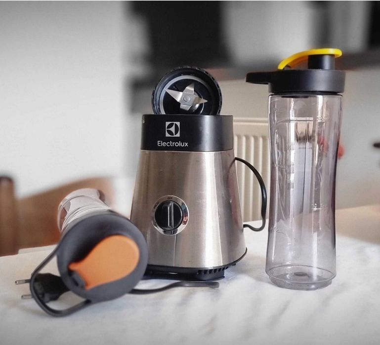 Mini blender Electrolux Good to go ESB2700 0.6l  400W 2 trepte viteza