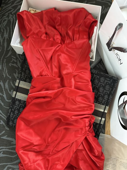 Reina Store Рокля