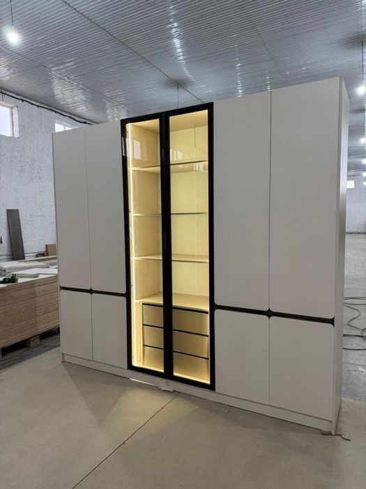 Шкаф для одежды. Шкафы. Гордиробный мебель