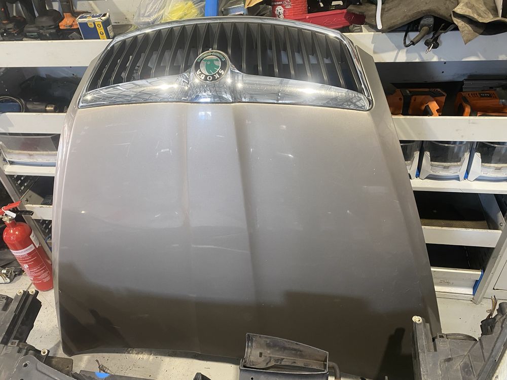 Fata completa Skoda Octavia 2 facelift capota bara far trager radiator
