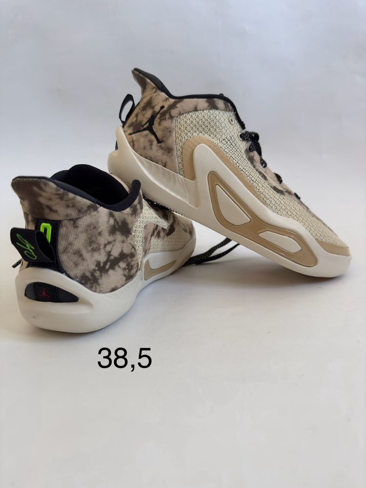 Adidasi Jordan marimea 38,5(24cm) noi, originali