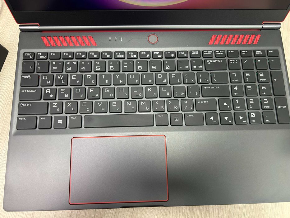 Продается ноутбук Zentek OnixBlaze