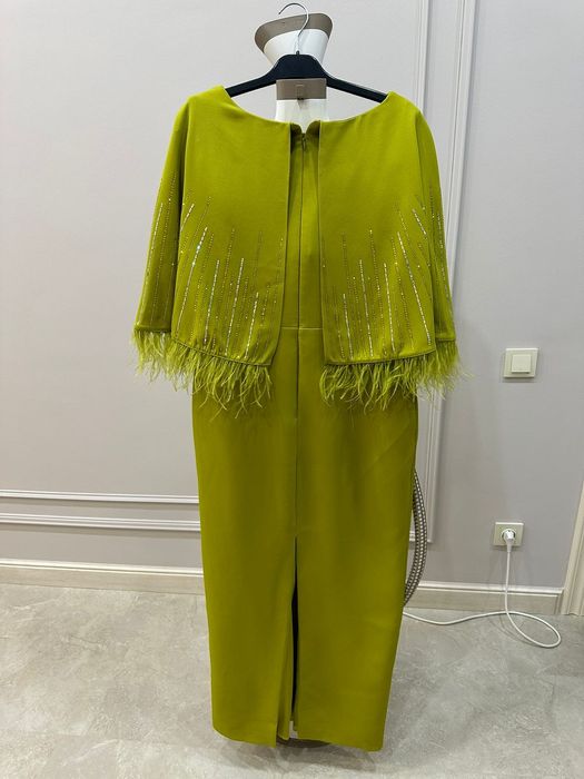 Платье вечернее прямое