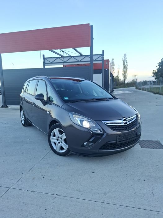 Opel Zafira Tourer 2.0